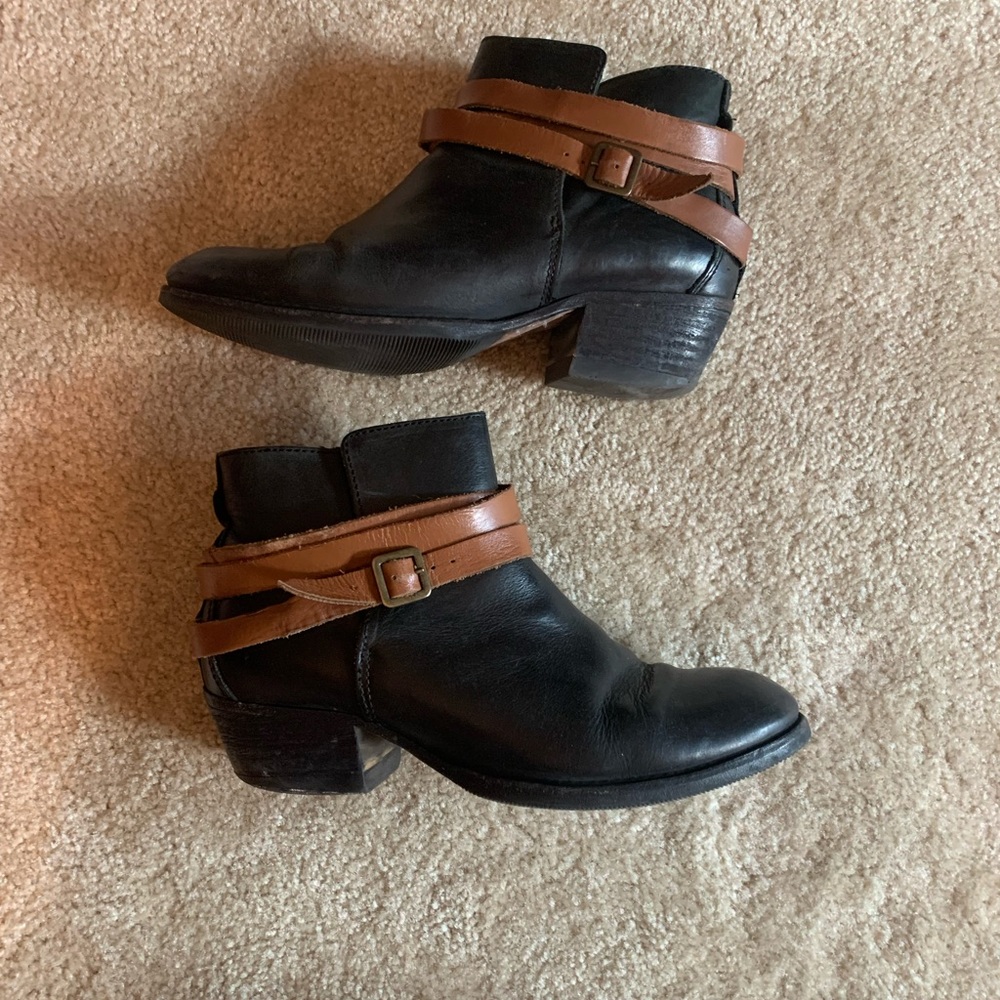 Horrigan Calf Black Ankle Booties